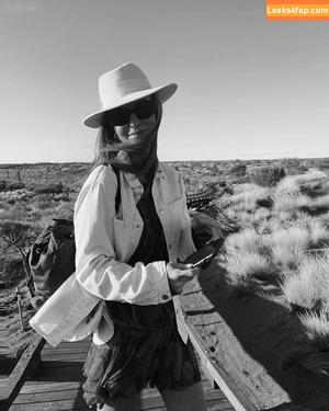 Laura Wontorra photo #0164