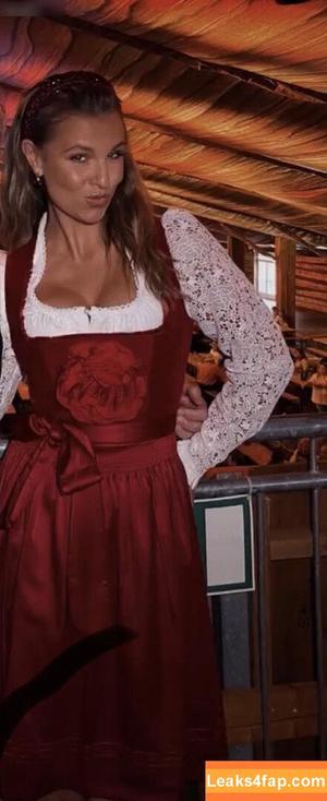 Laura Wontorra photo #0236