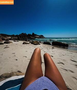 Laura Wontorra photo #0314