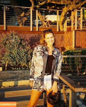 Laura Wontorra photo #0339