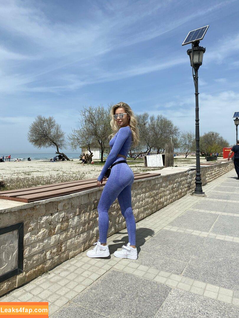 laurabae_ / laramonroe_ / laramonroefree leaked photo photo #0078