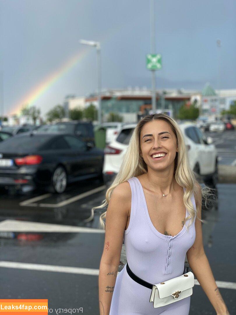 laurabae_ / laramonroe_ / laramonroefree leaked photo photo #0135