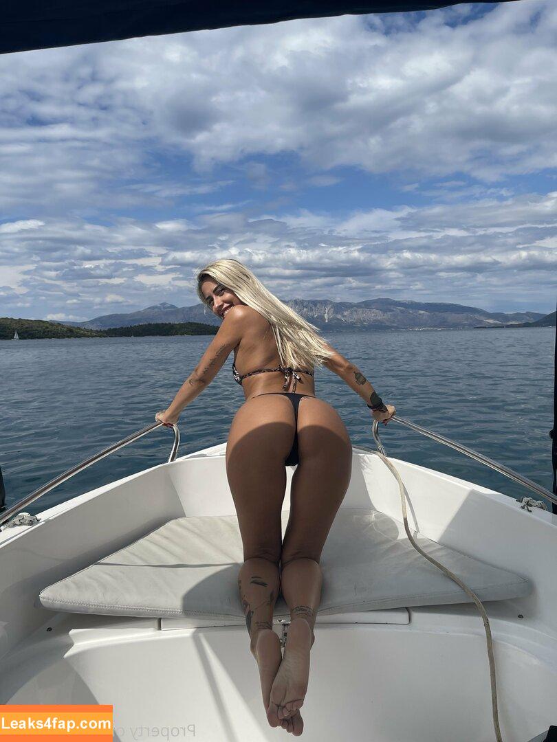 laurabae_ / laramonroe_ / laramonroefree leaked photo photo #0178