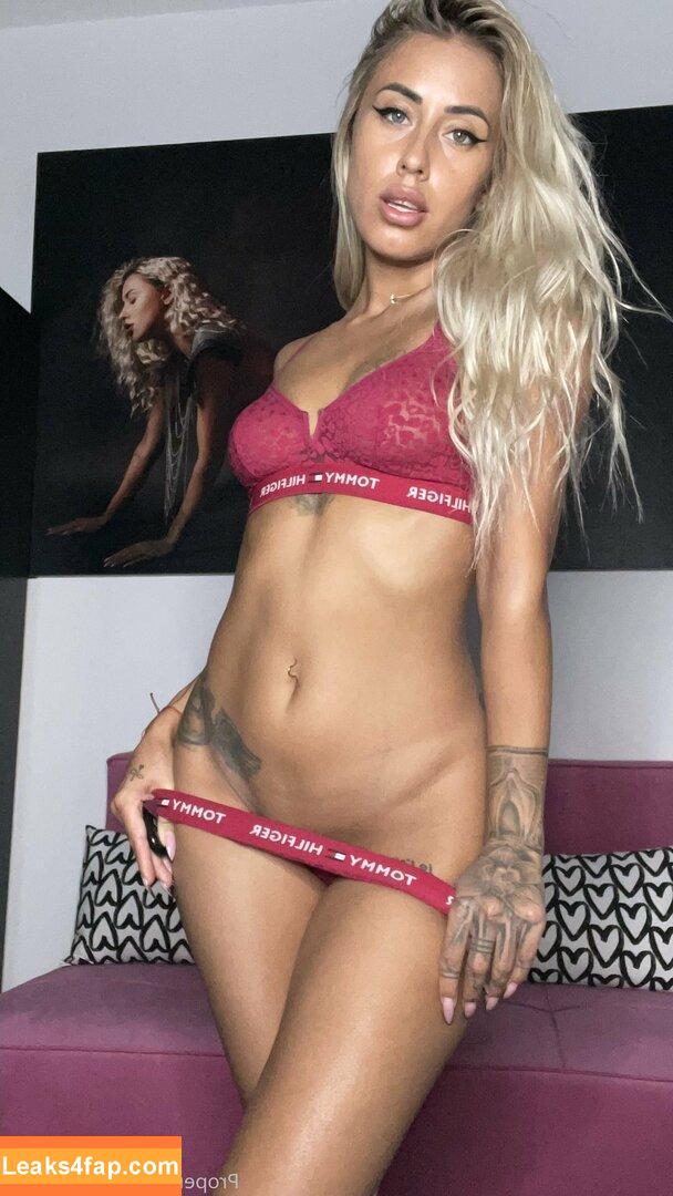laurabae_ / laramonroe_ / laramonroefree leaked photo photo #0202