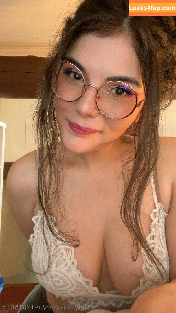 lauradstn / laura._.dstn leaked photo photo #0010