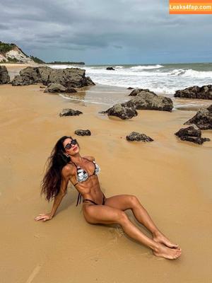 Laural Meida photo #0018