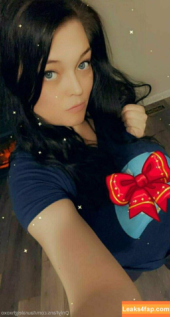 lauraleighxoxo / the.lauraleighxoxo leaked photo photo #0397