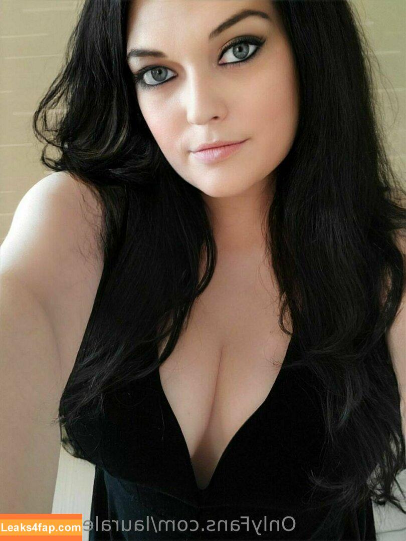 lauraleighxoxo / the.lauraleighxoxo leaked photo photo #0441