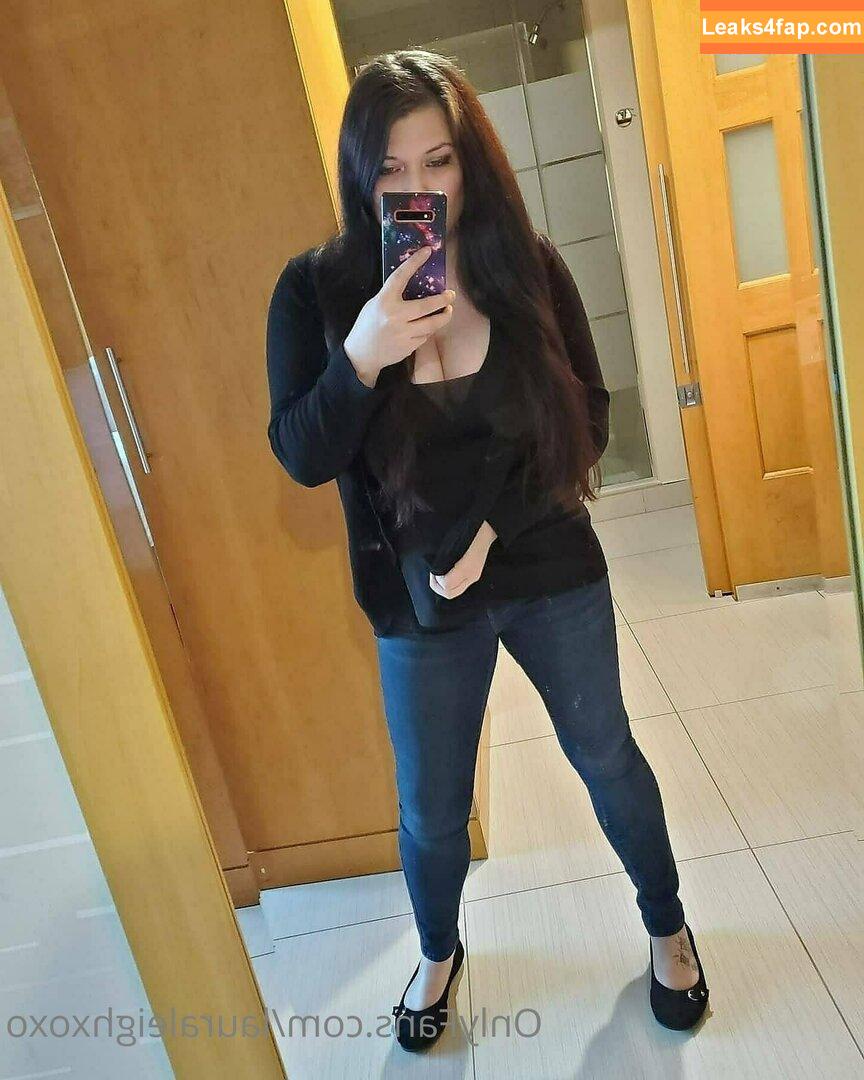 lauraleighxoxo / the.lauraleighxoxo leaked photo photo #0450