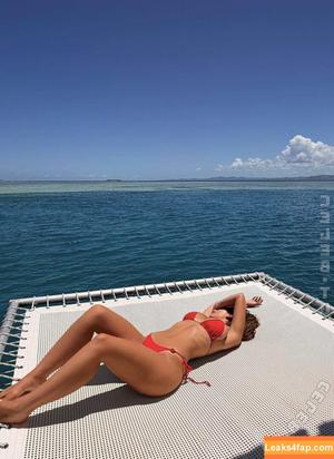 Lauramjj_ photo #0180