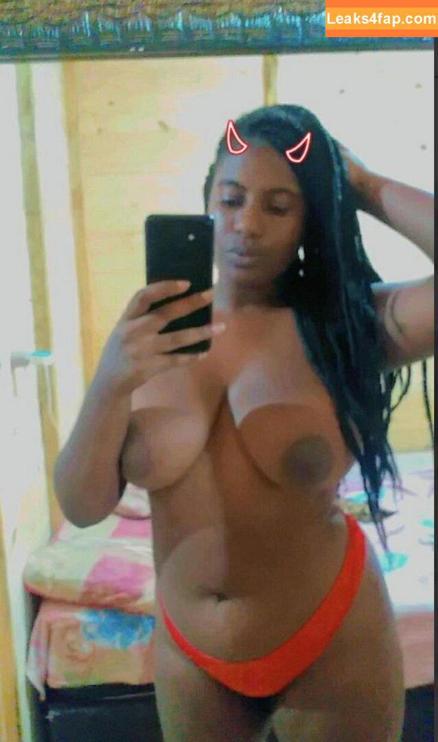 lauratavora / gabyguterres2021 / umapave leaked photo photo #0290