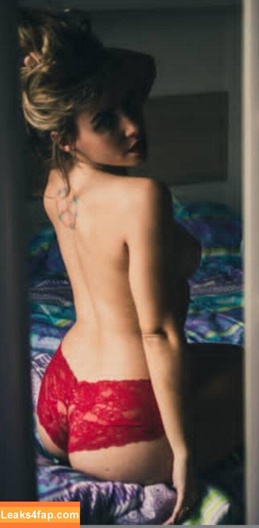 lauratavora / gabyguterres2021 / umapave leaked photo photo #0374