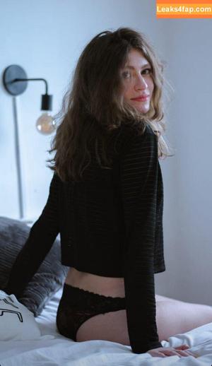 lauratavora photo #0208