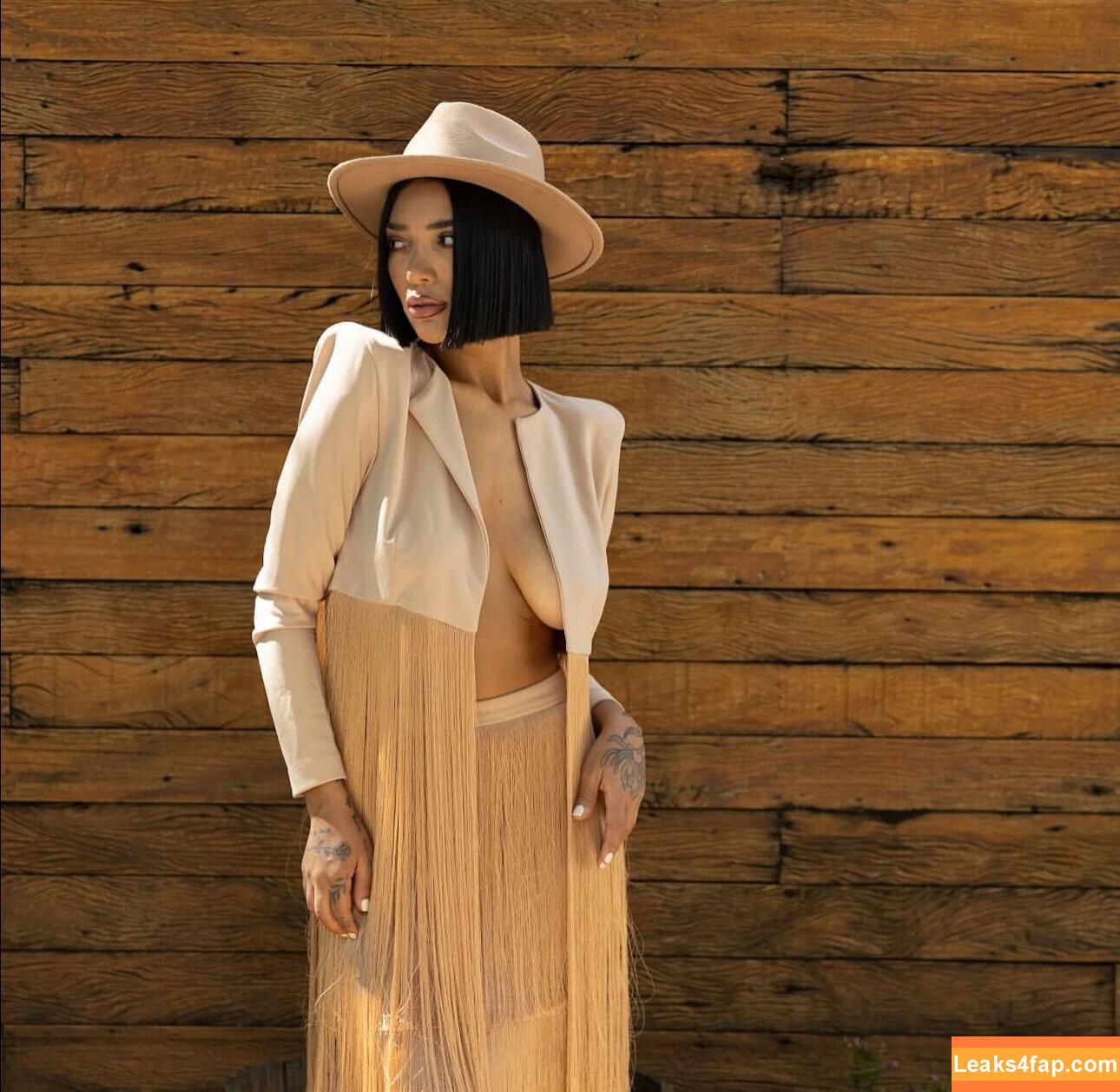 laureenn__pirees /  слитое фото фото #0001