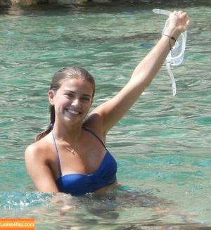 Lauren Izbicki photo #0005
