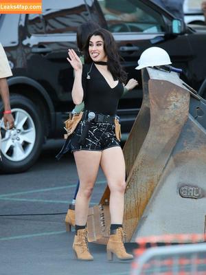 Lauren Jauregui photo #0400