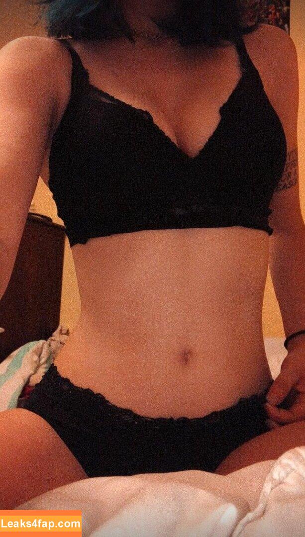 Lauren Kach / baddiebelllaaa / laurenkach leaked photo photo #0007