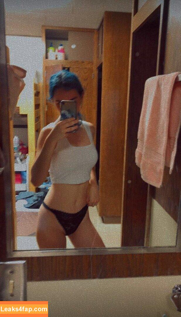 Lauren Kach / baddiebelllaaa / laurenkach leaked photo photo #0008