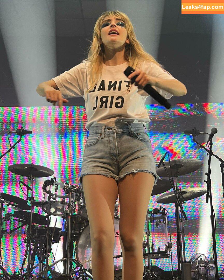 Lauren Mayberry / laurenevemayberry leaked photo photo #0014