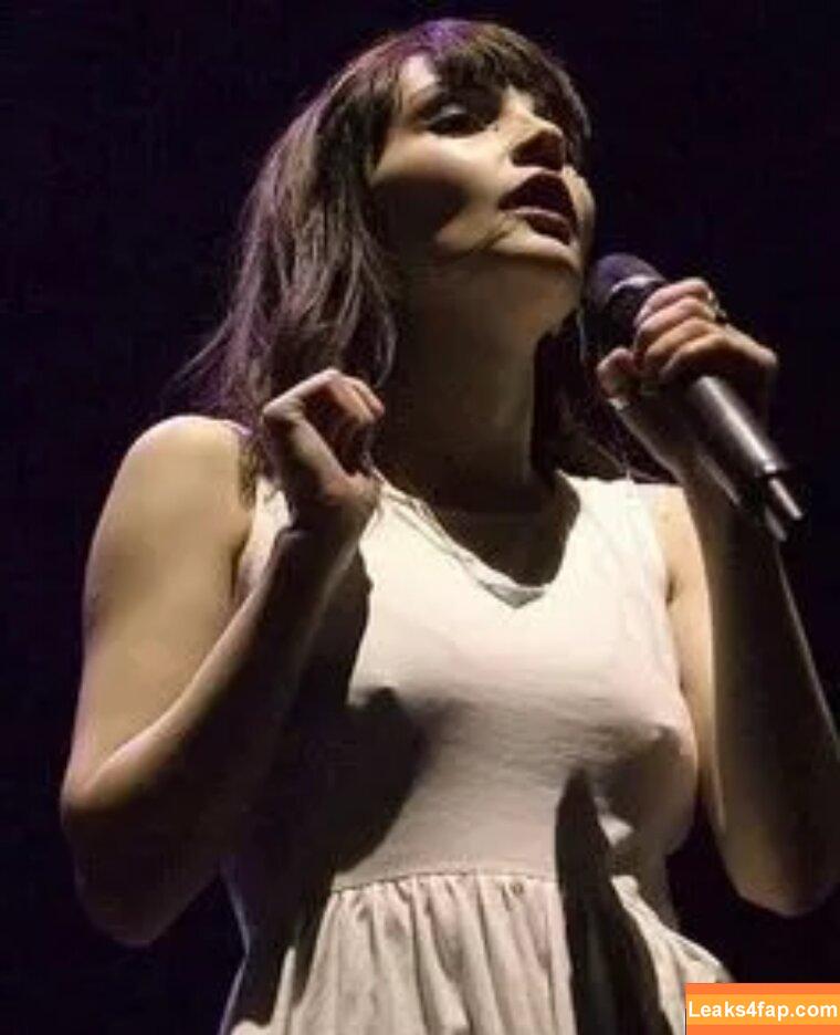 Lauren Mayberry / laurenevemayberry leaked photo photo #0021