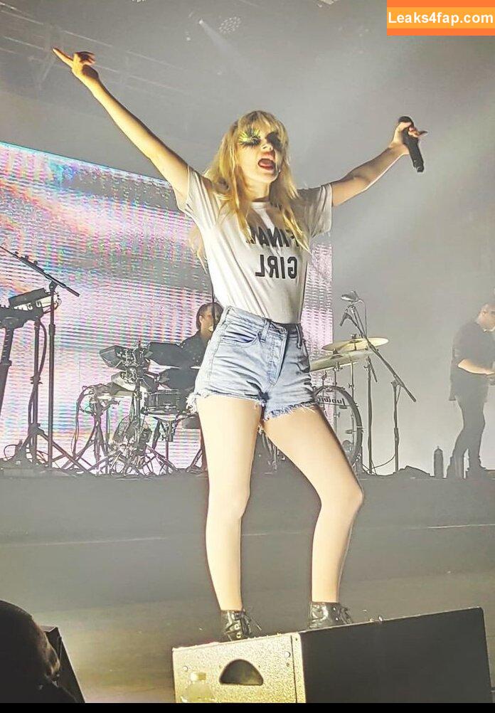 Lauren Mayberry / laurenevemayberry leaked photo photo #0028