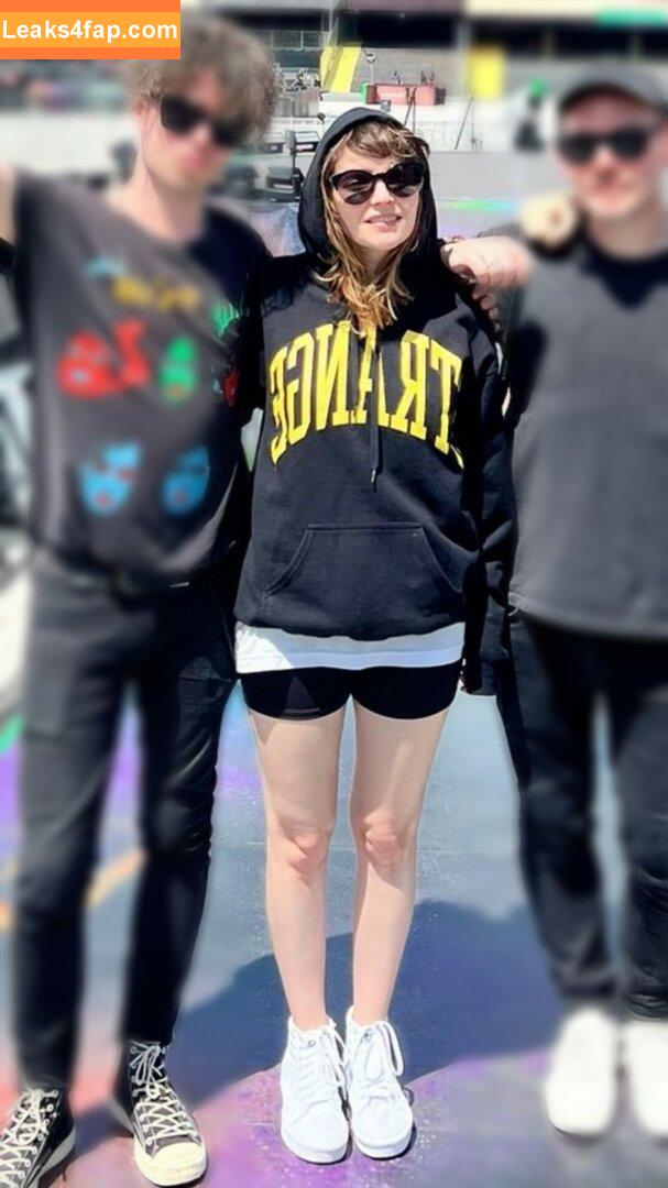 Lauren Mayberry / laurenevemayberry leaked photo photo #0078