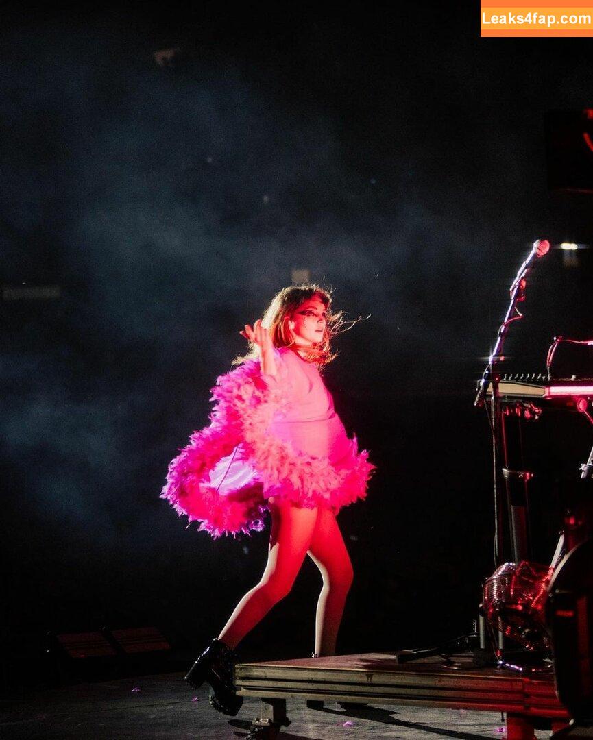 Lauren Mayberry / laurenevemayberry leaked photo photo #0097