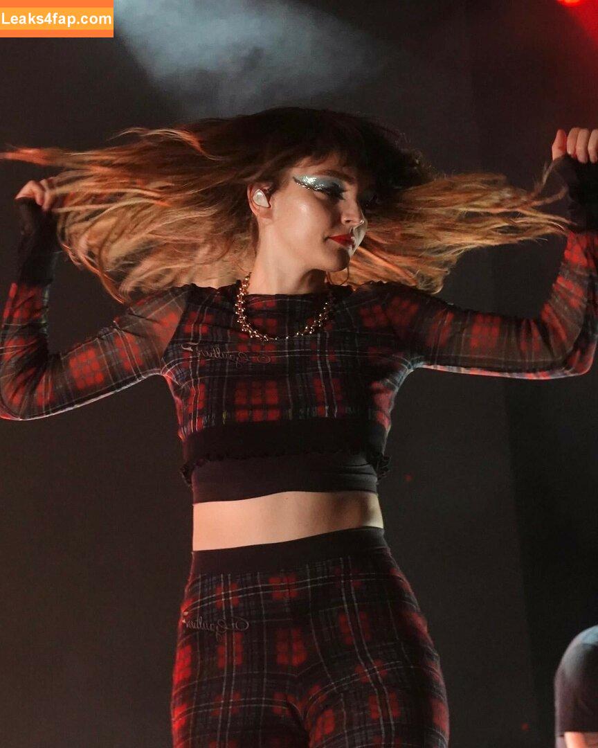 Lauren Mayberry / laurenevemayberry leaked photo photo #0123