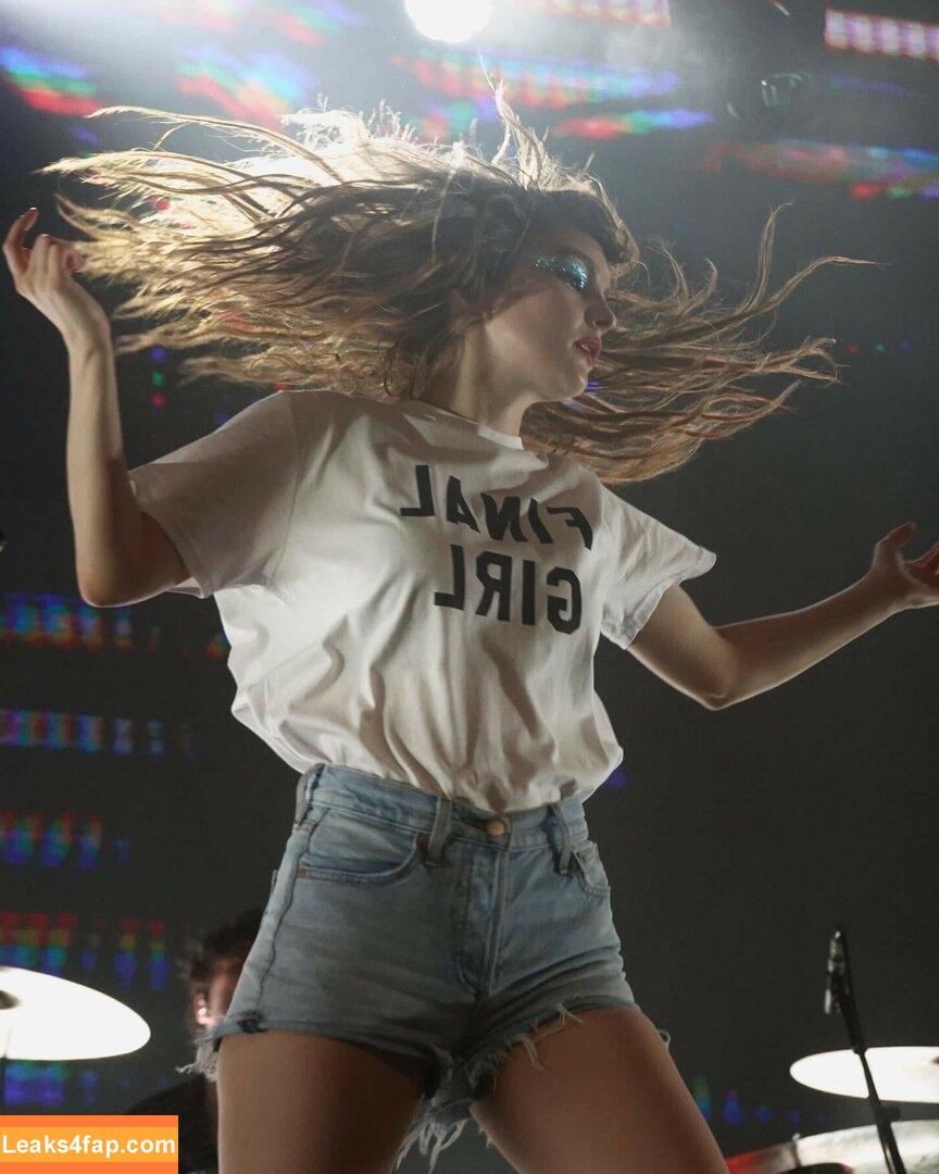 Lauren Mayberry / laurenevemayberry leaked photo photo #0132