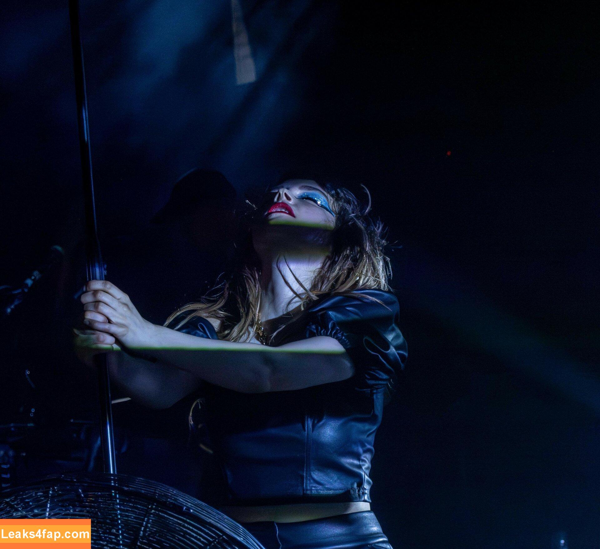 Lauren Mayberry / laurenevemayberry leaked photo photo #0143