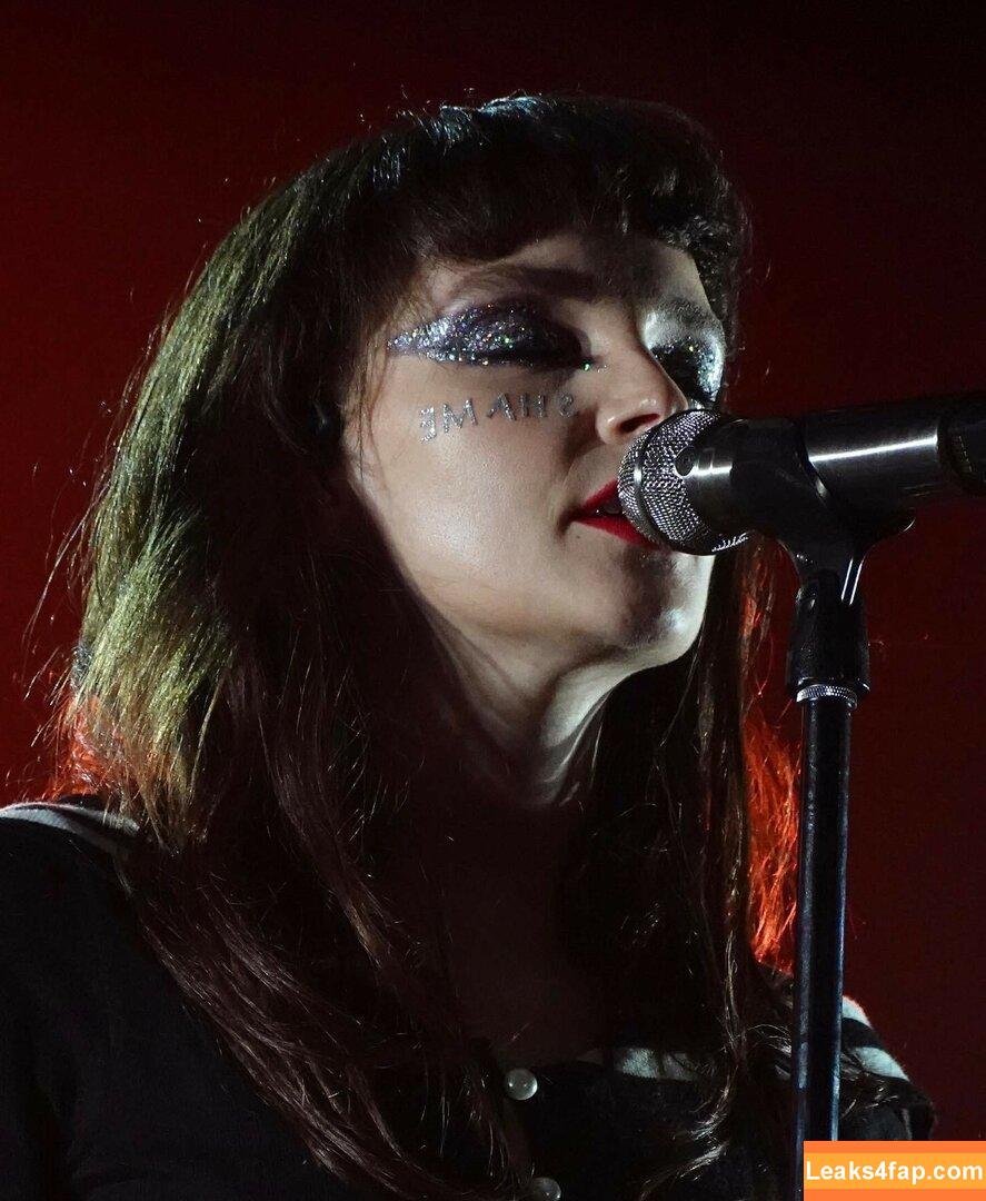 Lauren Mayberry / laurenevemayberry leaked photo photo #0182
