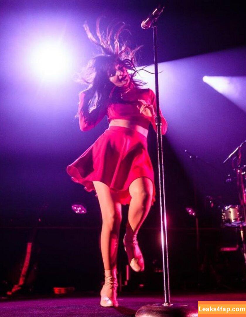 Lauren Mayberry / laurenevemayberry leaked photo photo #0200