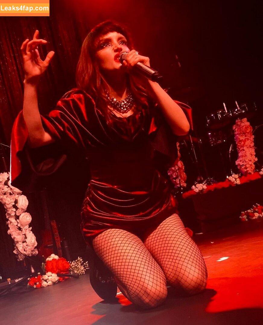 Lauren Mayberry / laurenevemayberry leaked photo photo #0218