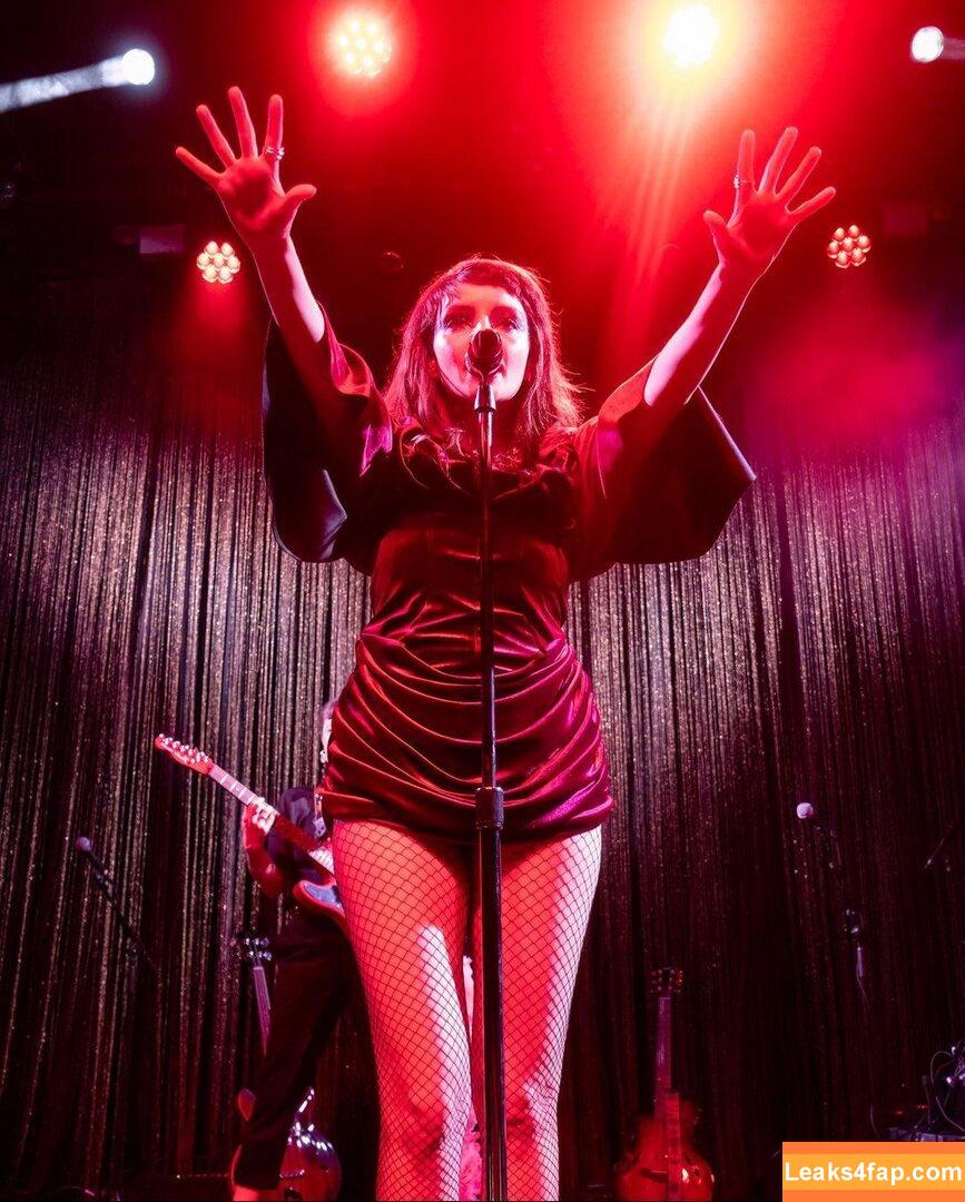 Lauren Mayberry / laurenevemayberry leaked photo photo #0227