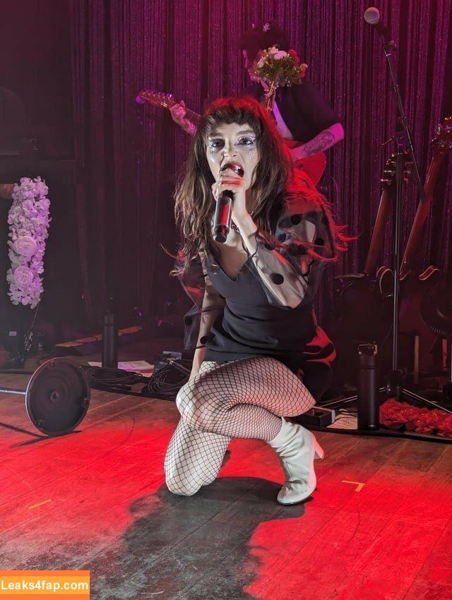 Lauren Mayberry / laurenevemayberry leaked photo photo #0306