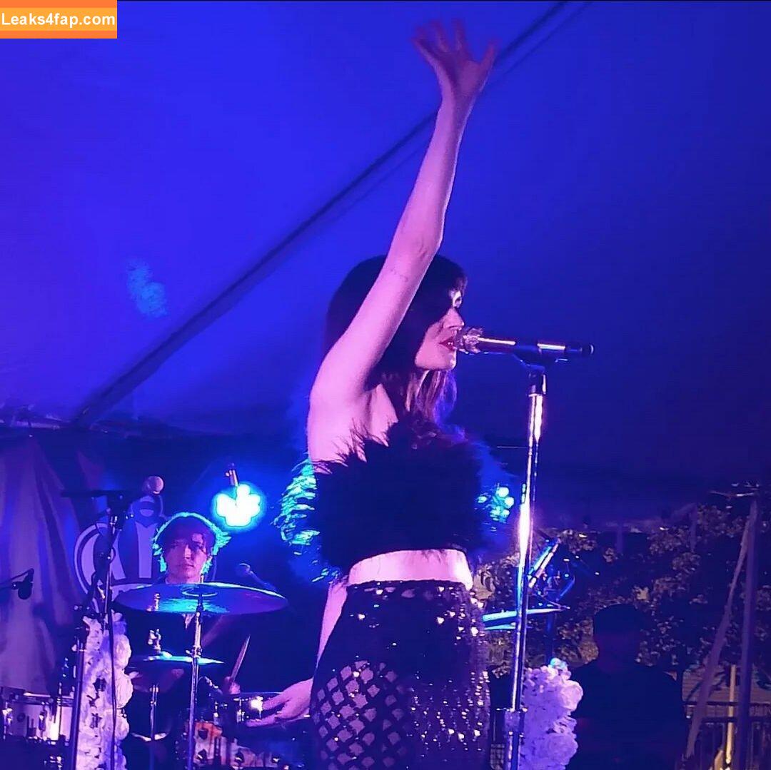 Lauren Mayberry / laurenevemayberry leaked photo photo #0311