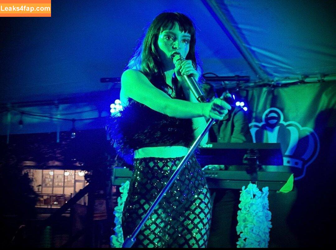 Lauren Mayberry / laurenevemayberry leaked photo photo #0314