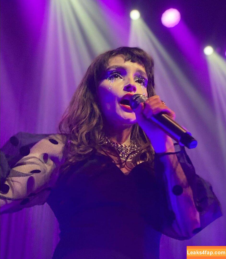 Lauren Mayberry / laurenevemayberry leaked photo photo #0368