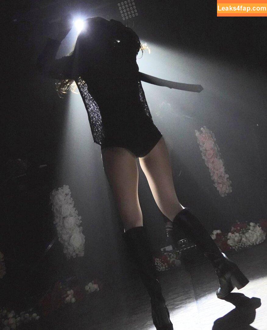 Lauren Mayberry / laurenevemayberry leaked photo photo #0418