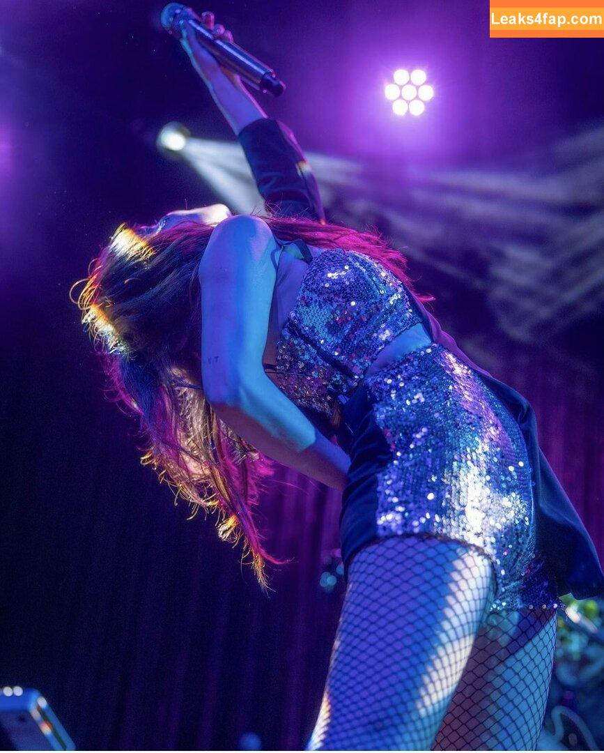 Lauren Mayberry / laurenevemayberry leaked photo photo #0450