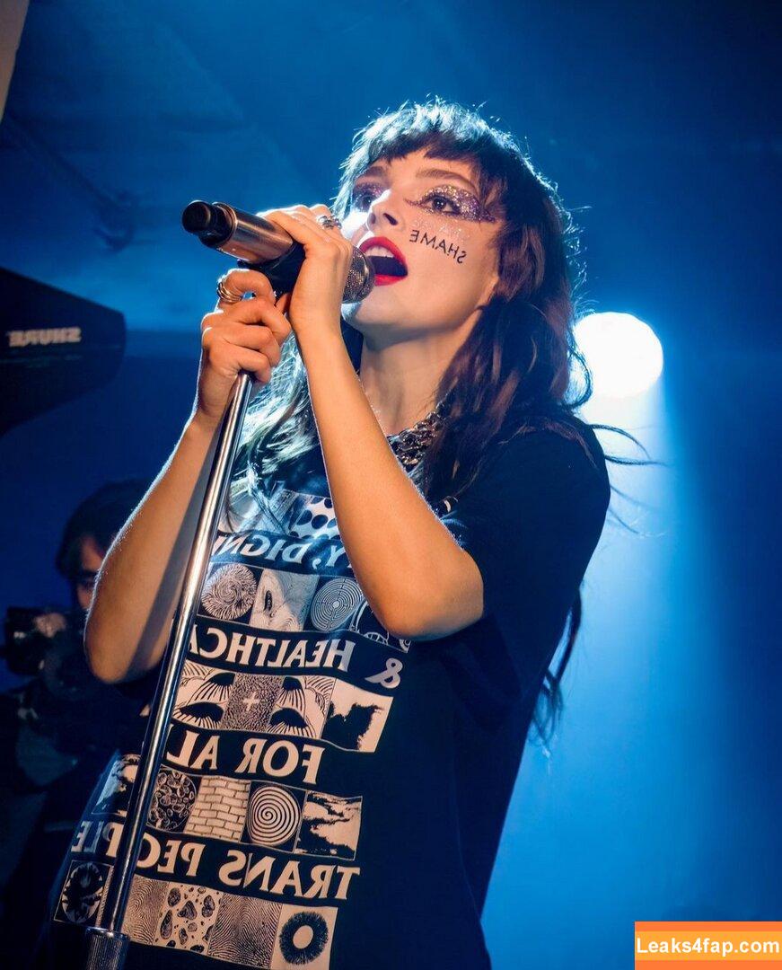 Lauren Mayberry / laurenevemayberry leaked photo photo #0546