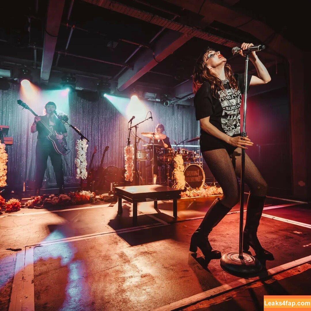 Lauren Mayberry / laurenevemayberry leaked photo photo #0575