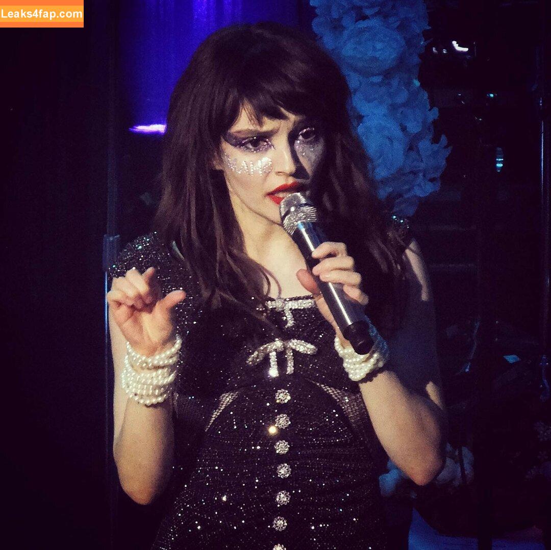 Lauren Mayberry / laurenevemayberry leaked photo photo #0597