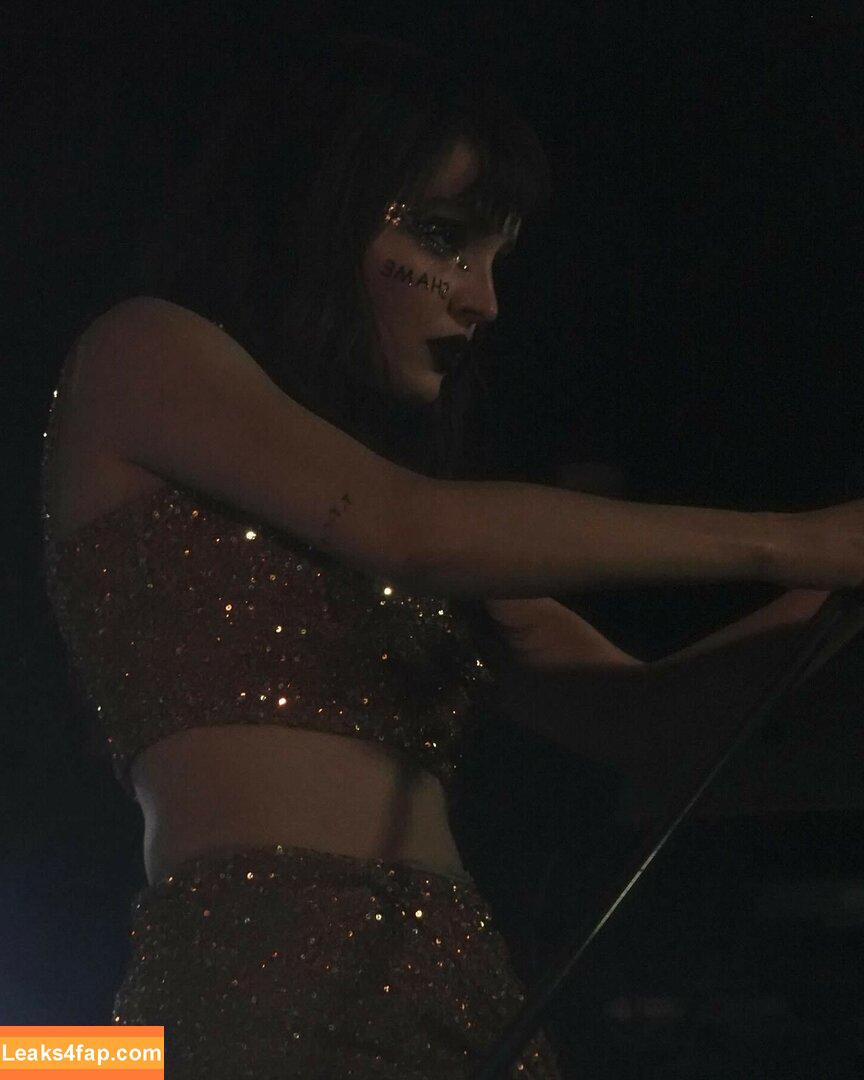 Lauren Mayberry / laurenevemayberry leaked photo photo #0674