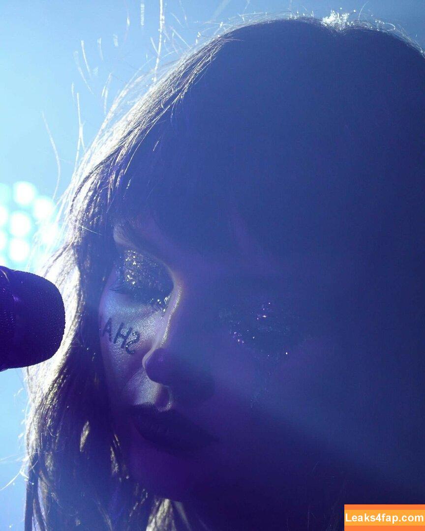 Lauren Mayberry / laurenevemayberry leaked photo photo #0675