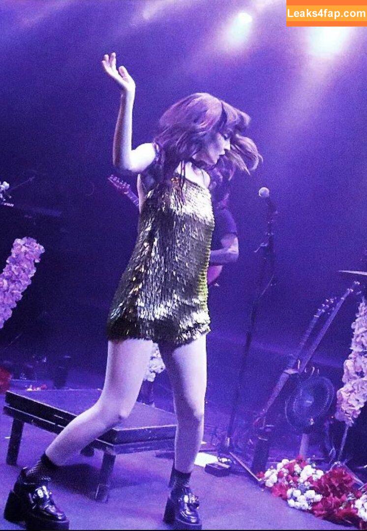 Lauren Mayberry / laurenevemayberry leaked photo photo #0700