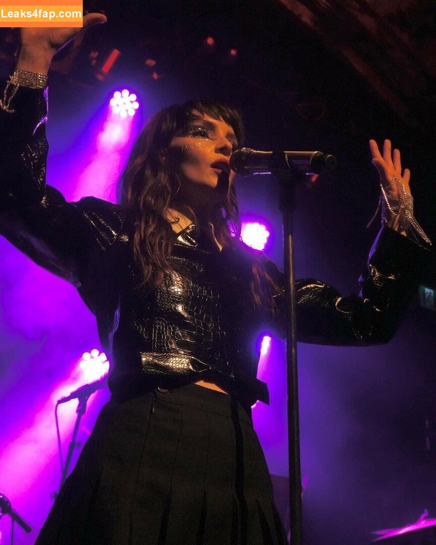 Lauren Mayberry / laurenevemayberry leaked photo photo #0724