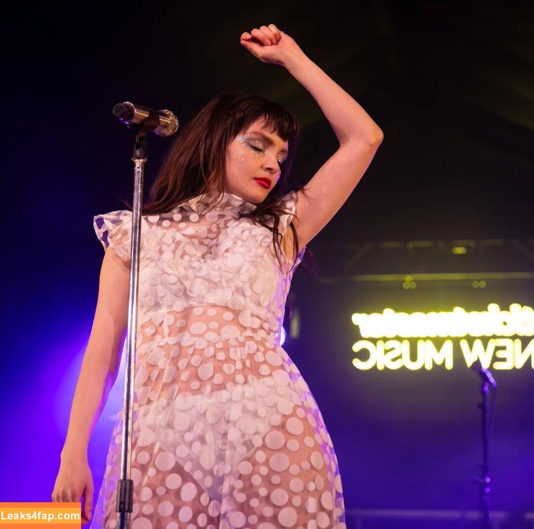 Lauren Mayberry / laurenevemayberry leaked photo photo #0931