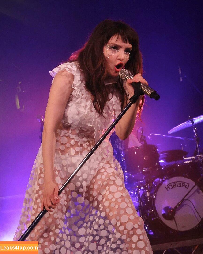 Lauren Mayberry / laurenevemayberry leaked photo photo #0936