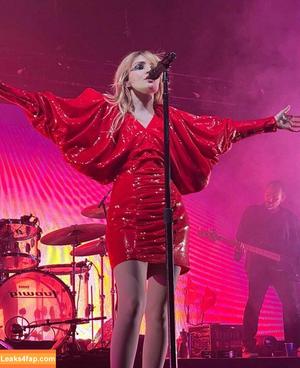 Lauren Mayberry photo #0003